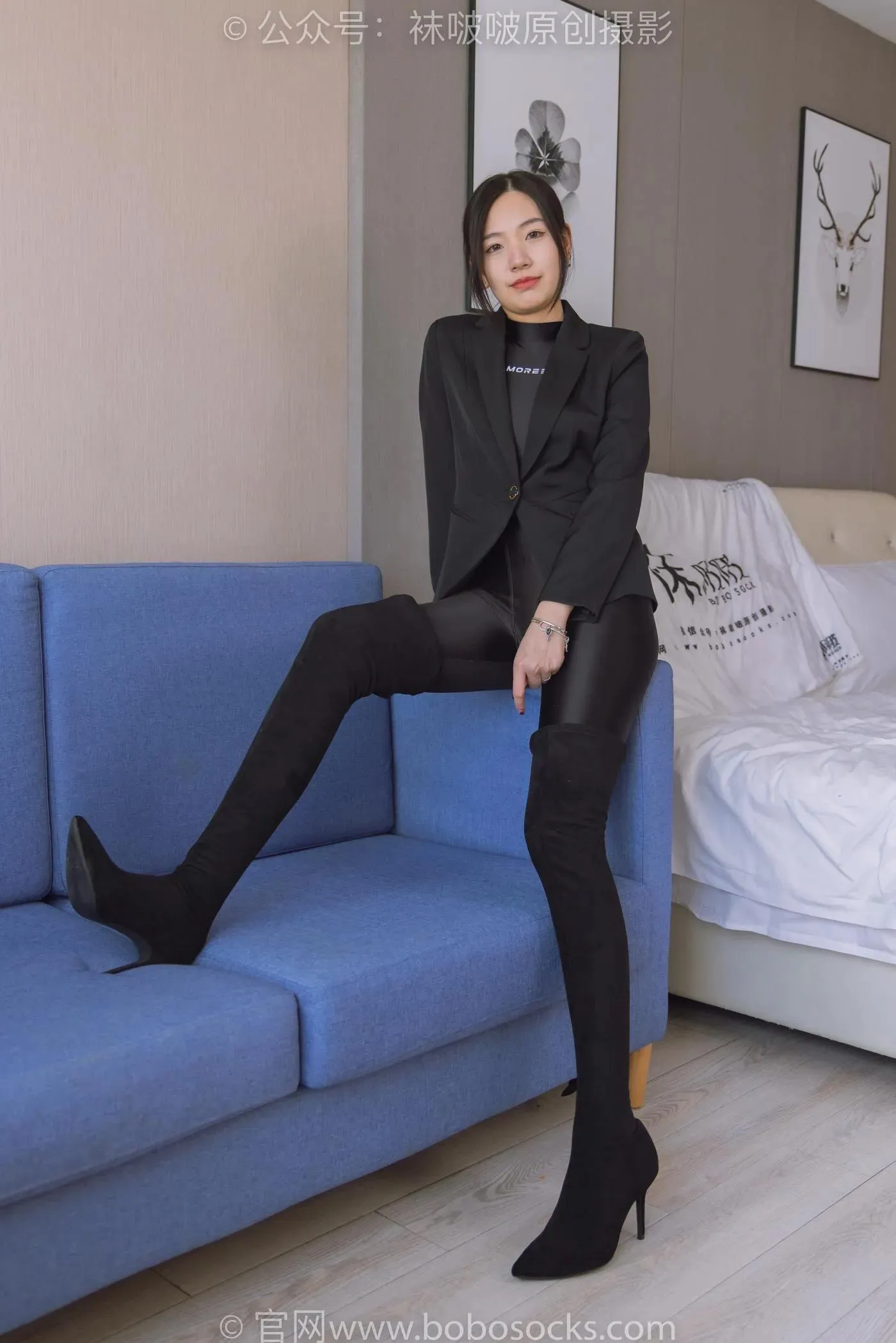 [BoBoSocks袜啵啵]NO.188 小甜豆-连体泳衣、高跟长靴、短肉丝、裸足 [147P]插图1